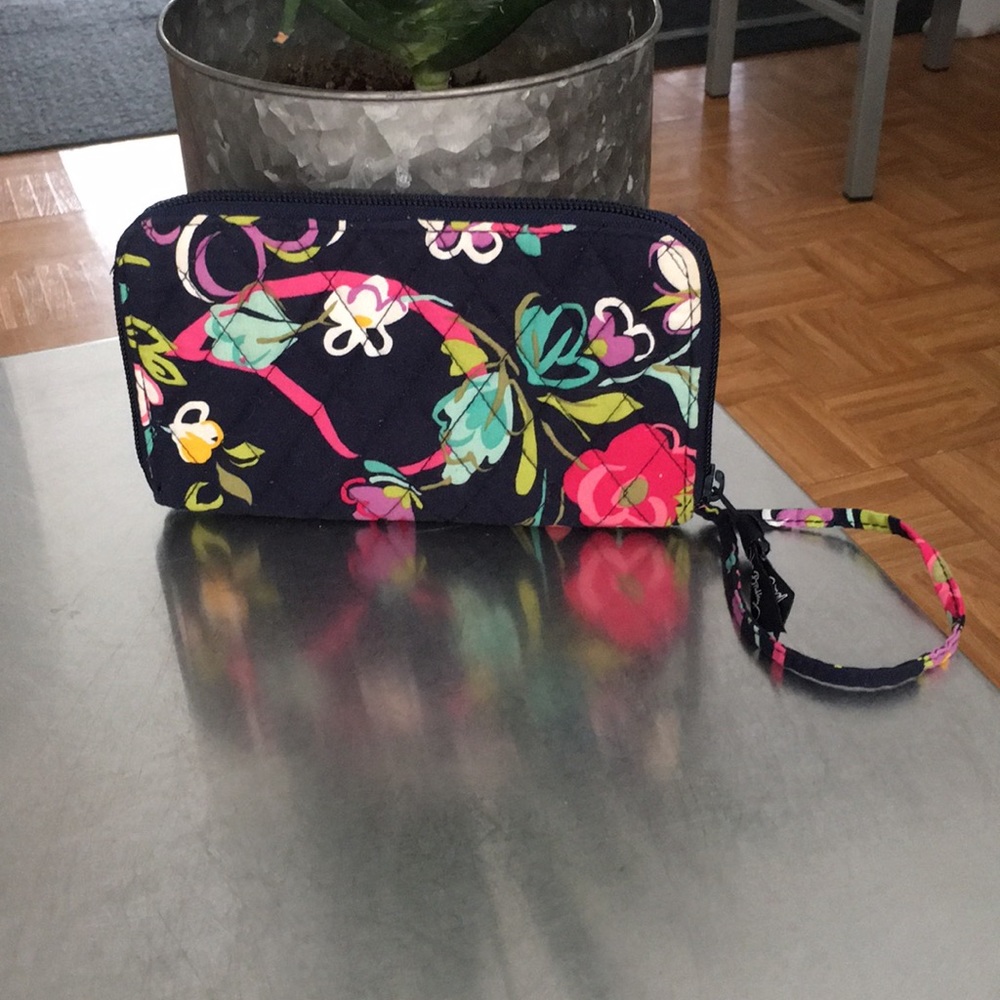 Vera Bradley/ Wristlet/ Wallet/